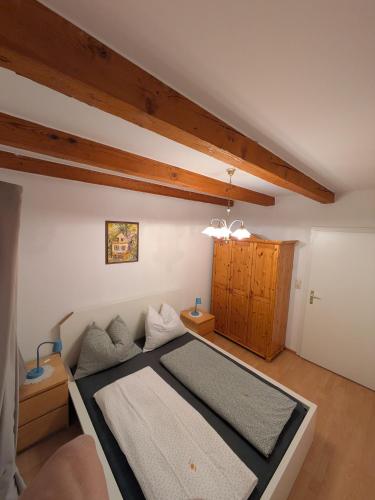 Ένα ή περισσότερα κρεβάτια σε δωμάτιο στο Apartments am Dorfplatz