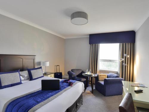 Un ou plusieurs lits dans un hébergement de l'établissement Mercure Manchester Norton Grange Hotel & Spa