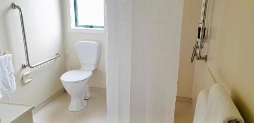 Ein Badezimmer in der Unterkunft Glacier View Motel