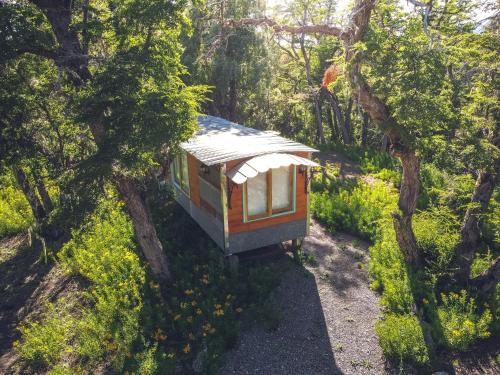 サン・マルティン・デ・ロス・アンデスにあるTiny escondida en el bosque para reconectarの小さな森の家屋の空見