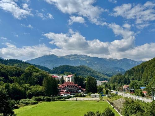 Peisaj natural din apropierea acestei pensiuni