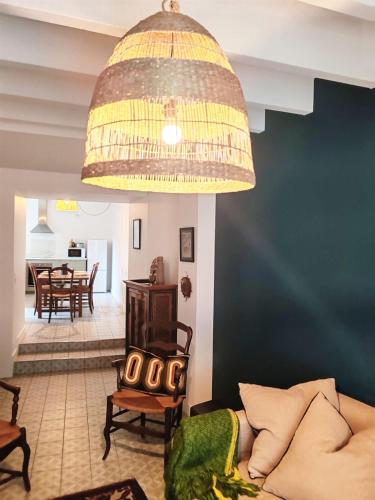 Svetainės erdvė apgyvendinimo įstaigoje Maison chic du Jerzual