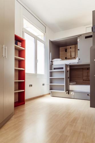 Leevin Stay Hostel