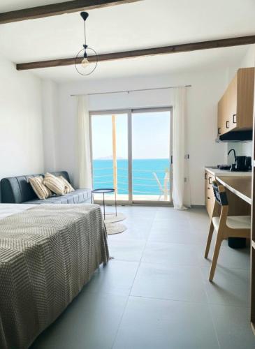 aelia beach living III