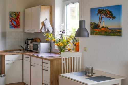 Nhà bếp/bếp nhỏ tại App 7 Granitzblick, Seedorf