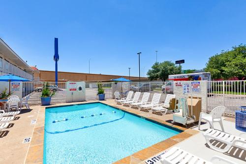 Motel 6-North Richland Hills, TX