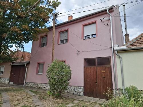 Apartalatt Vendégház