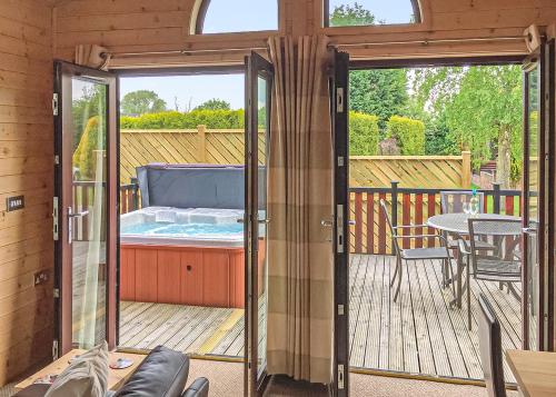 Μπαλκόνι ή βεράντα στο Hollybrook Lodges