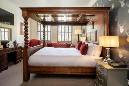 Katil atau katil-katil dalam bilik di Forest Park Country Hotel & Inn, Brockenhurst, New Forest, Hampshire - The Coaching Inn Group