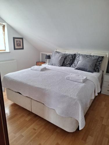 Ένα ή περισσότερα κρεβάτια σε δωμάτιο στο House Josipa