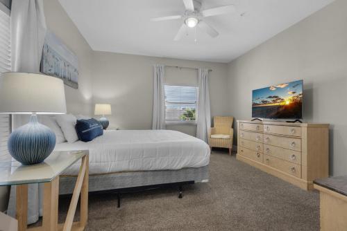 Postel nebo postele na pokoji v ubytování Villas on the Gulf unit J8