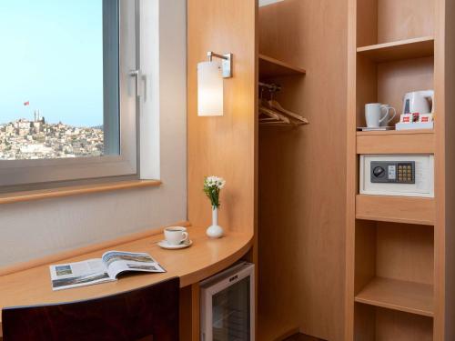 Dapur atau dapur kecil di Ibis Gaziantep