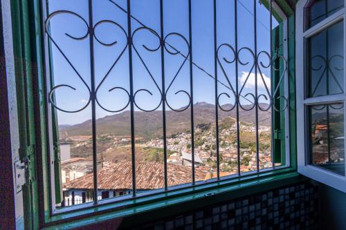 En generel udsigt til bjerge eller udsigt til bjerge taget fra lejligheden