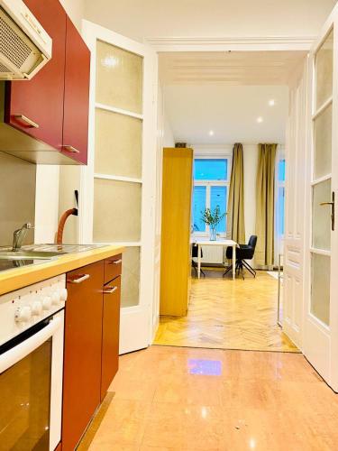 Comfortable 1BR Apartment By Westbahnhof