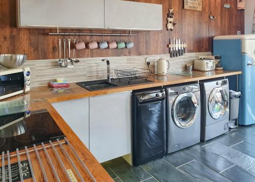 Η κουζίνα ή μικρή κουζίνα στο Durham Coastal Lodges