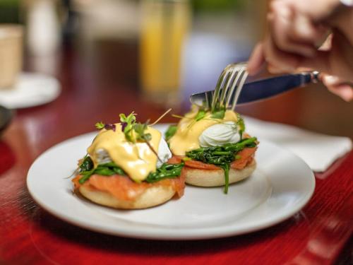 Mad på hotellet eller i nærheden