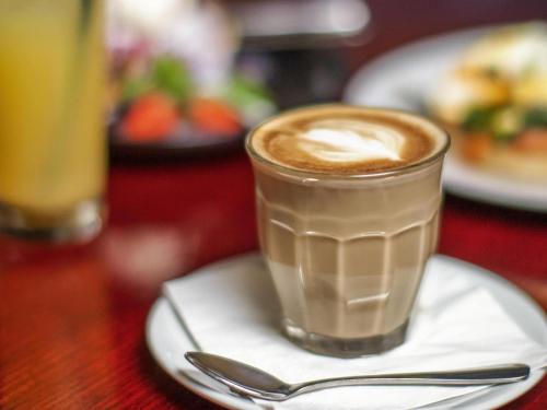 Mad på hotellet eller i nærheden