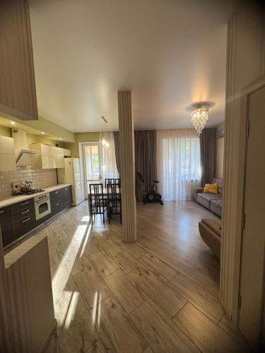 Η κουζίνα ή μικρή κουζίνα στο Domik