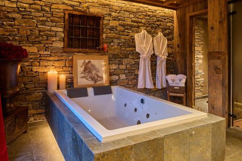 Φωτογραφία από το άλμπουμ του Hotel Valle de Pineta - Las Suites σε Bielsa