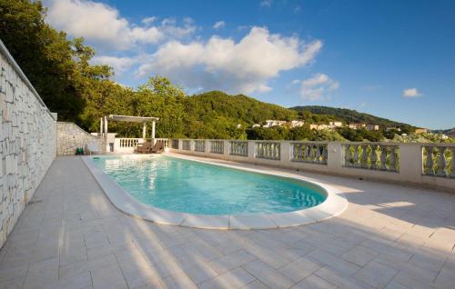 Πισίνα στο ή κοντά στο Awesome Apartment In Cetraro With Sauna