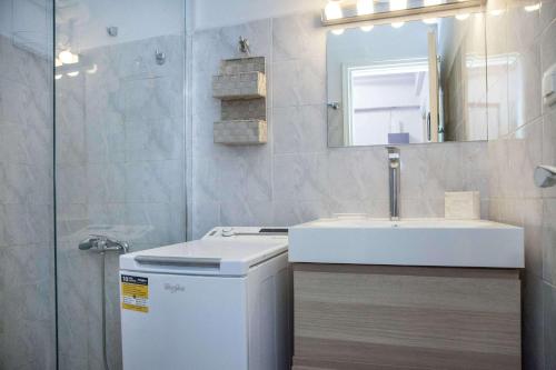 Modern Studio Stay in Trendy Kolonaki