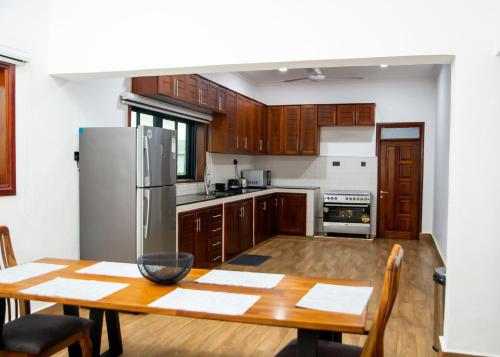 Kuchyň nebo kuchyňský kout v ubytování Mwambani Beach Villas (Tanga)