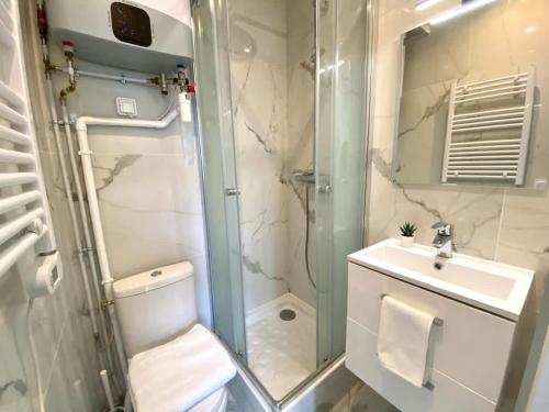 324 Suite Hallyday Cosy Apartment Paris Center