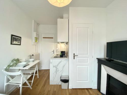 324 Suite Hallyday Cosy Apartment Paris Center