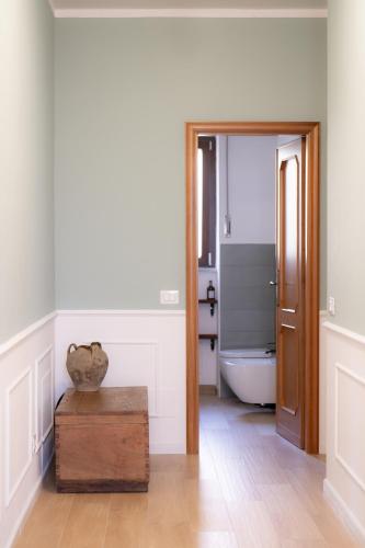 a bathroom with a tub and a toilet in a room at Tirituffo - B&B di campagna in Soveria Mannelli