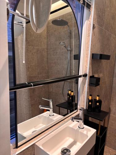 Ένα μπάνιο στο Studio Miravelle