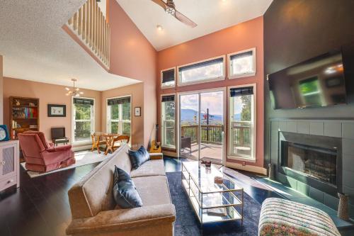 a living room with a couch and a fireplace at Mountain View Ridge Retreat, King, Queen, & Loft with 2 Twins in Chattanooga