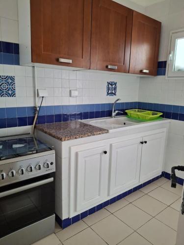Kuchyň nebo kuchyňský kout v ubytování Résidence Nesrine Yasmine Hamammet