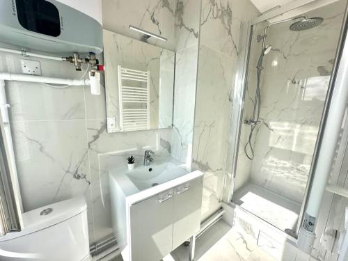 361 Suite Delon - Cosy Apartment Paris Center