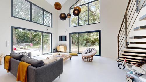 Χώρος καθιστικού στο expat renting - Le Lumineux - Villa Design - Wi-Fi