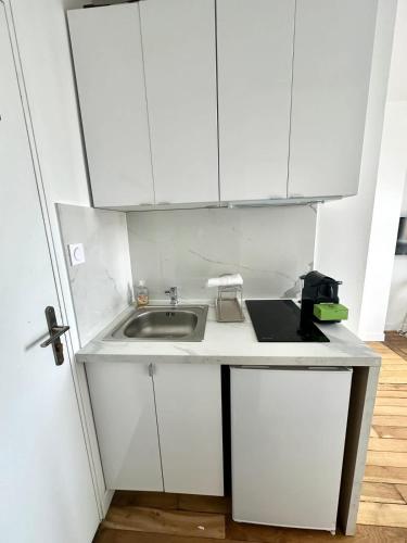 364 Suite Deneuve -Cosy Apartment Paris Center