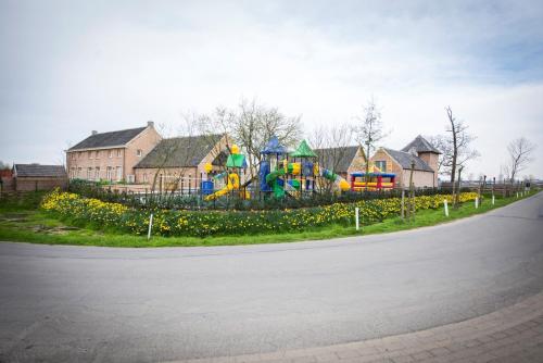 Herní místnost nebo prostor pro děti v ubytování De Blauwe Hoeve