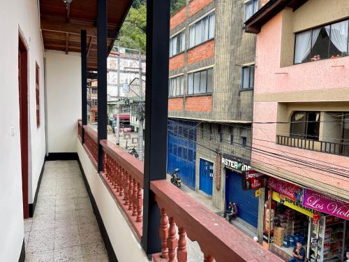 a balcony of a building with a view of a street at Apartamento en Zona Rosa in Fredonia
