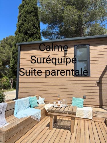 Mobilhome 6 pers 3ch 2SB 2 WC clim lave-vaisselle barbecue sous les pins