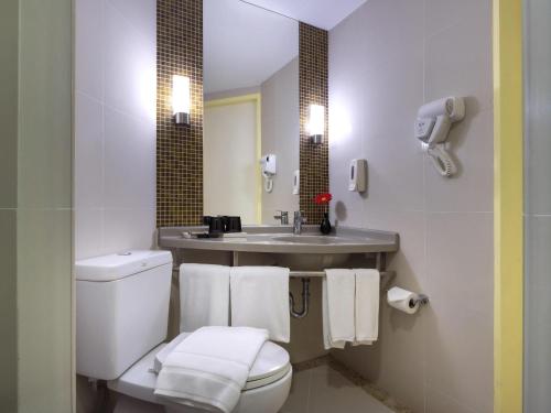 Ένα μπάνιο στο Ibis Bangkok Sukhumvit 4