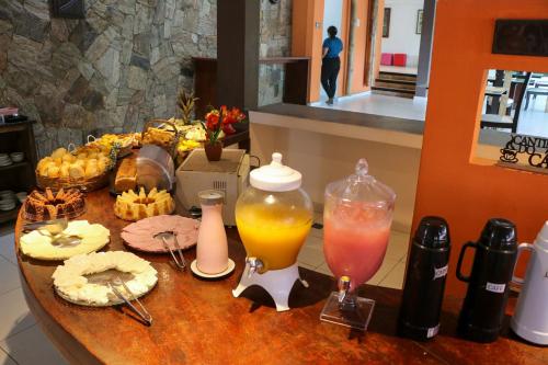 Makanan di atau berdekatan hotel
