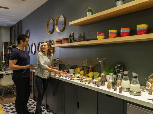 Mad på lejlighedshotellet eller i nærheden