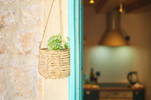 Gambar di galeri bagi Charming 2BR Cottage by the Sea di Sućuraj