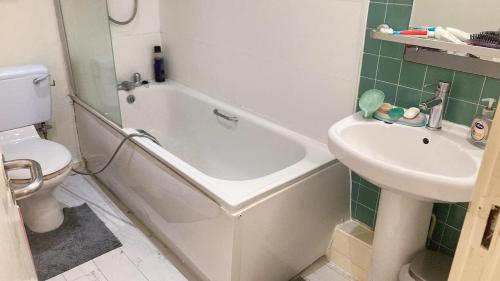 Ένα μπάνιο στο Chic & Central Liverpool Flat