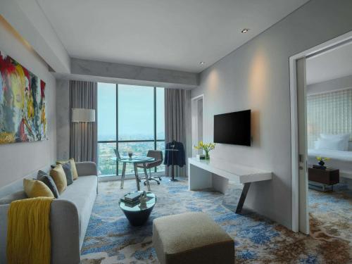 Μια τηλεόραση ή/και κέντρο ψυχαγωγίας στο Pullman Jakarta Central Park
