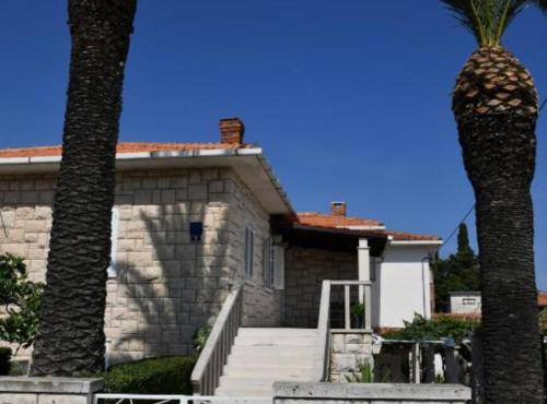 Apartments Near Sea Supetar