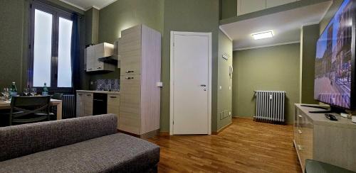 CARLO FARINI 72 SUPERIOR APARTMENT - Private Parking - Milano Centro photo 3