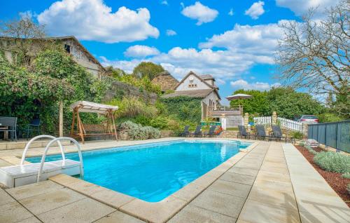 Πισίνα στο ή κοντά στο Lovely Home In Beauregard-De-Terrasso