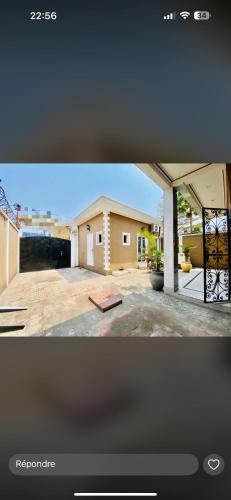 maison avec bar privé à kintélé
