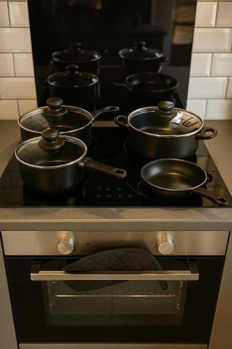 City Centre Apt–Sleeps 6, Parking, Shops & Trains photo 20