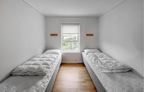 Katil atau katil-katil dalam bilik di Gorgeous Home In Svenevig With Wifi